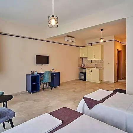 מלון Royal Old Town 5*
